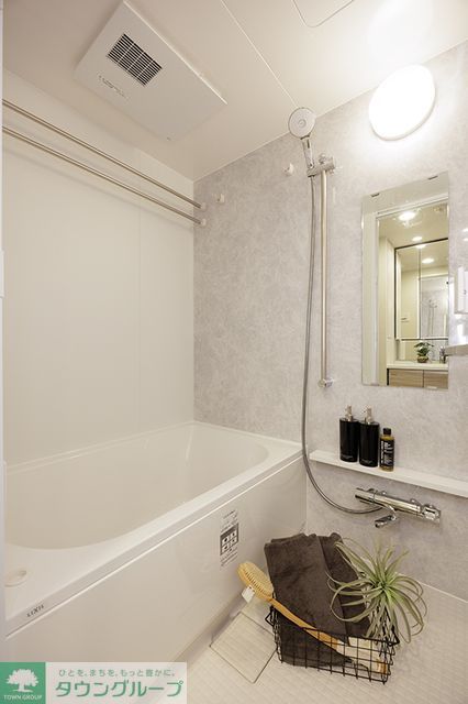 バス・シャワールーム　※写真は同タイプ住戸です。