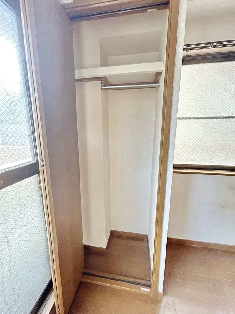 収納　※同お建物の同フロア同間取りの反転部屋です。イメージです。