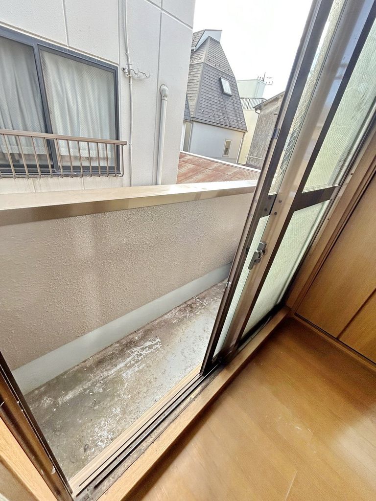 バルコニー　※同お建物の同フロア同間取りの反転部屋です。イメージです。