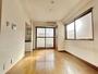 居室・リビング　※同お建物の同フロア同間取りの反転部屋です。イメージです。