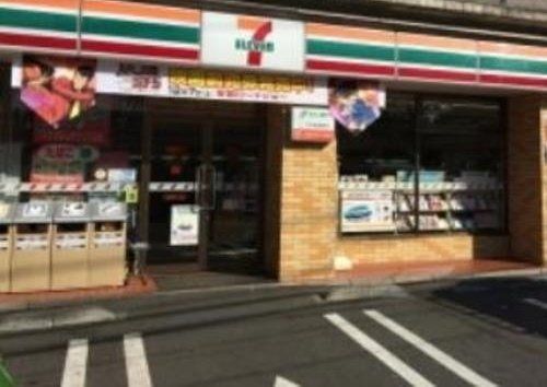 コンビニ　セブンイレブン（コンビニ）まで48m