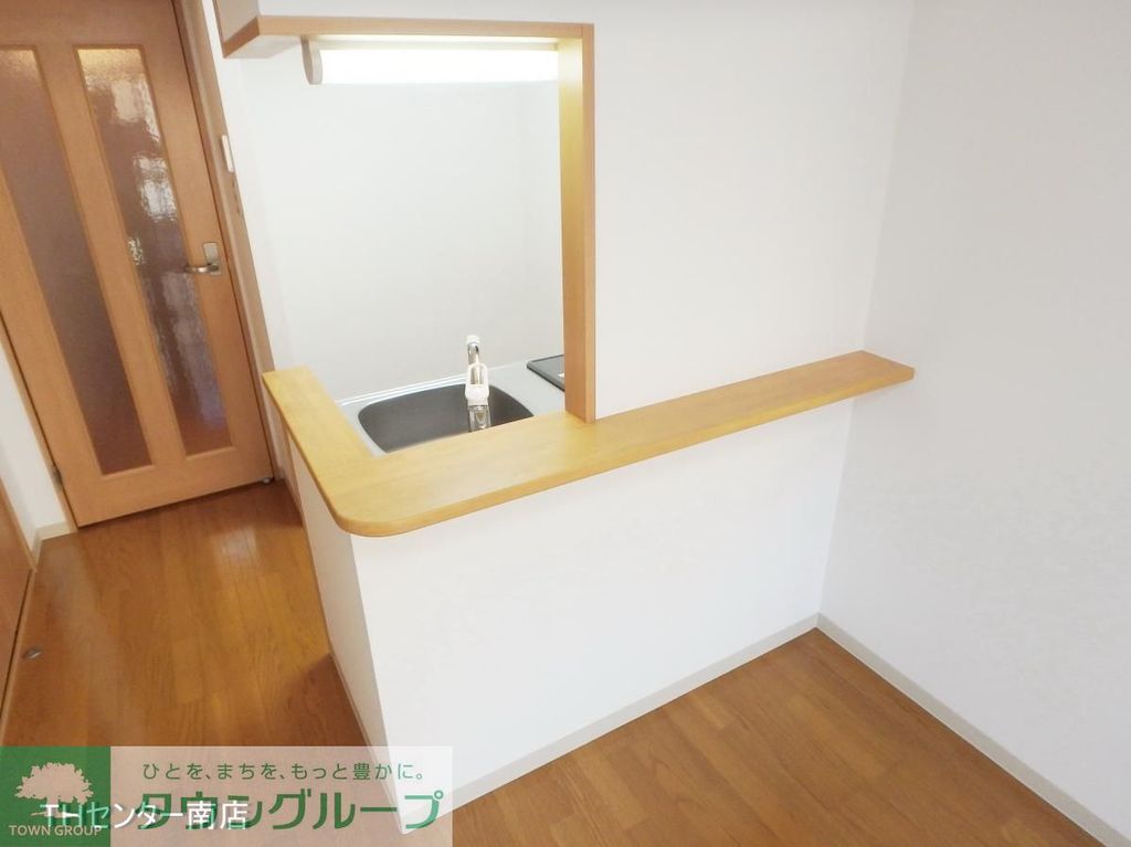 キッチン　同物件別部屋写真
