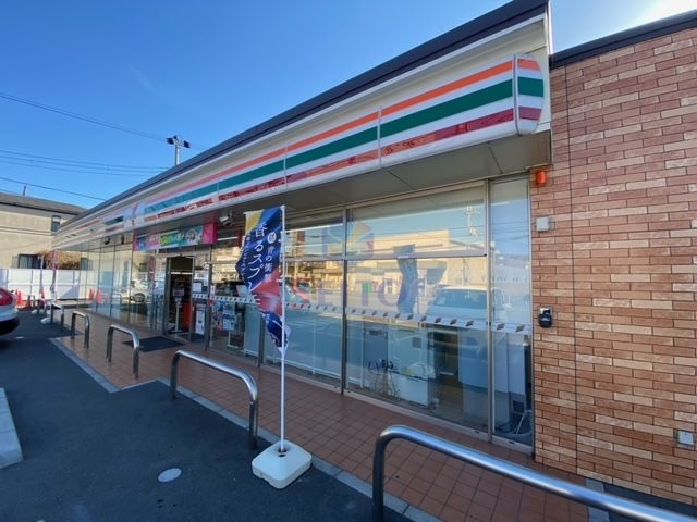 コンビニ　セブンイレブン豊中本町9丁目店（コンビニ）まで445m