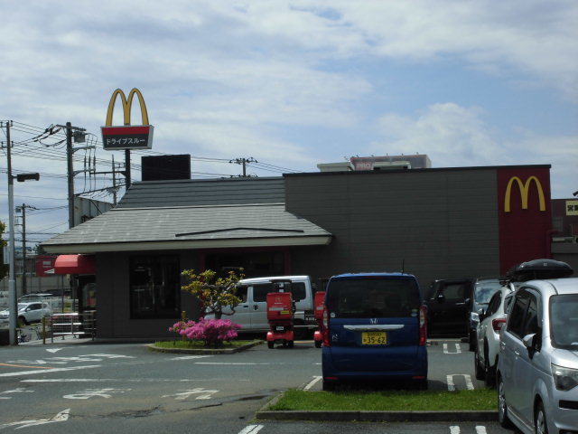 飲食店　マクドナルド（飲食店）まで600m