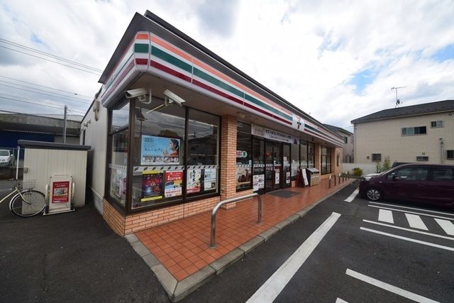 コンビニ　セブンイレブン大和柳橋1丁目店（コンビニ）まで552m