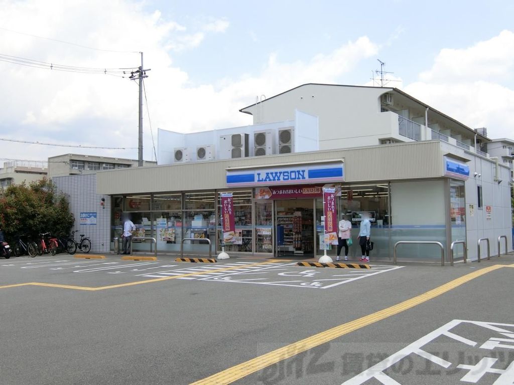 コンビニ　ローソン箕面小野原東三丁目店（コンビニ）まで310m