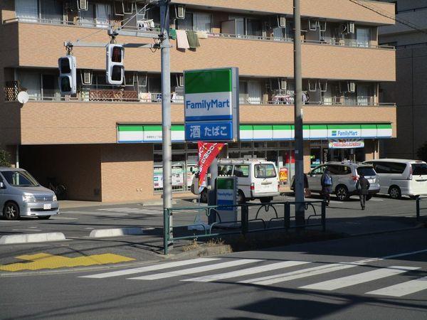 コンビニ　ファミリーマート板橋徳丸七丁目店（コンビニ）まで321m