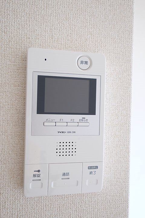 セキュリティ　モニター付きインターホン