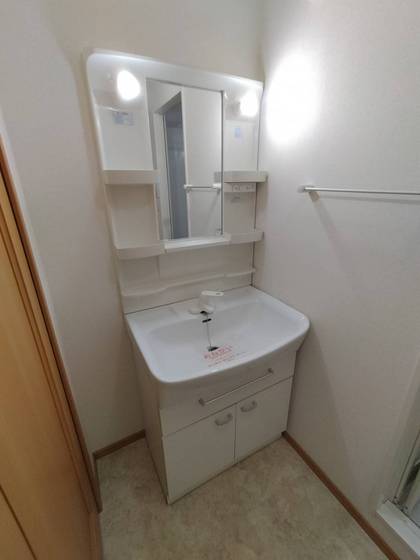 洗面設備　※別部屋の写真です