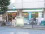 コンビニ　ファミリーマート（コンビニ）まで670m