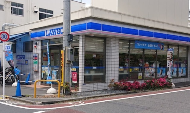 コンビニ　ローソン品川南大井四丁目店（コンビニ）まで605m