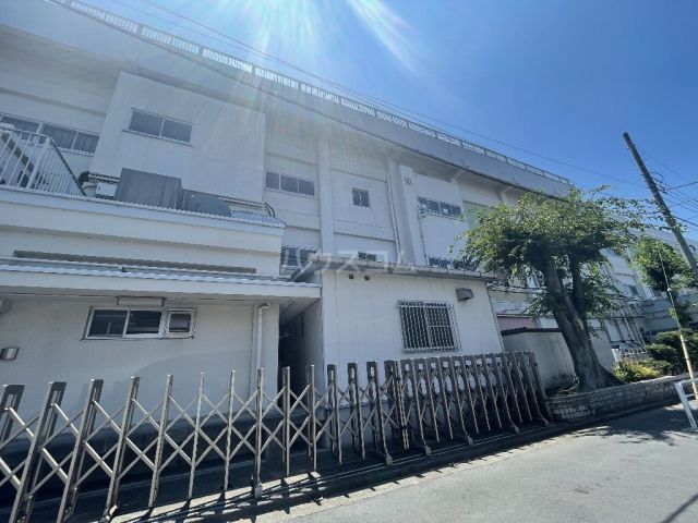 小学校　江戸川区立中小岩小学校（小学校）まで446m