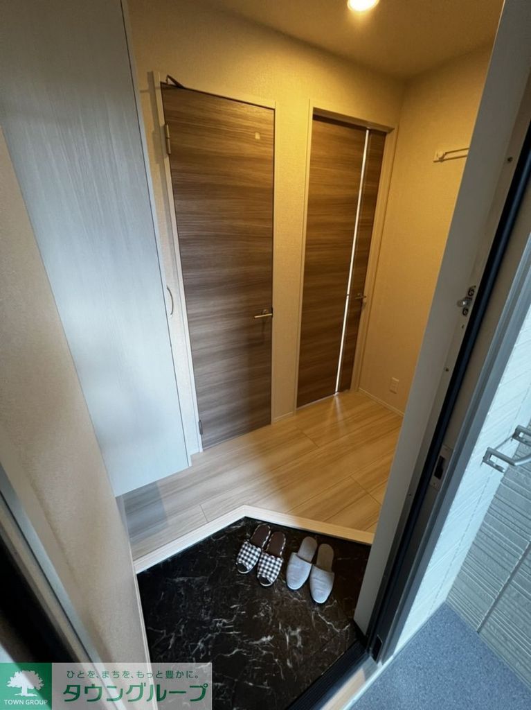玄関　★お部屋探しは株式会社タウンハウジング東京まで★