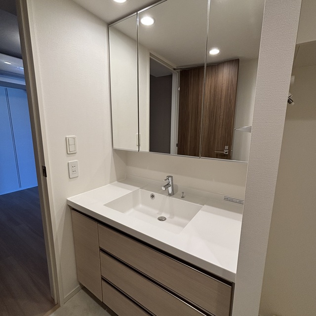 洗面設備　※写真は同タイプ住戸です。