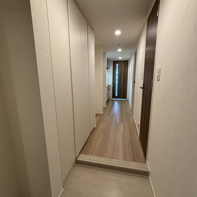玄関　※写真は同タイプ住戸です。