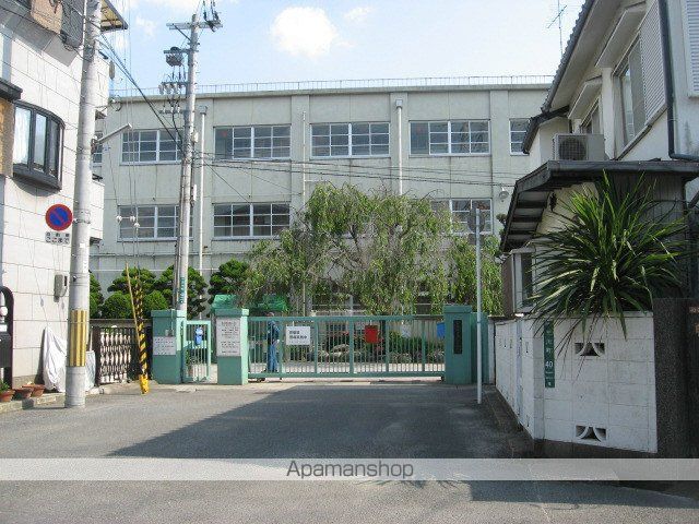 小学校　高槻市立大冠小学校（小学校）まで673m