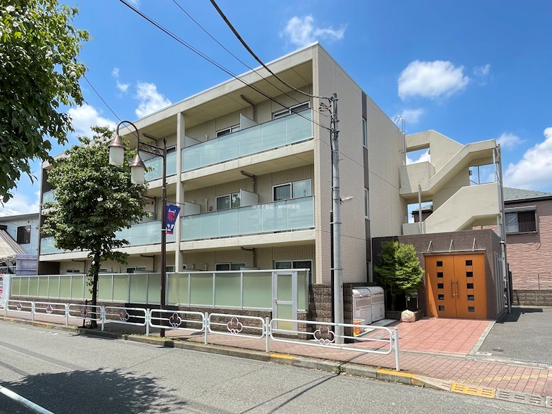 建物外観　駅からほぼ1本道の立地です