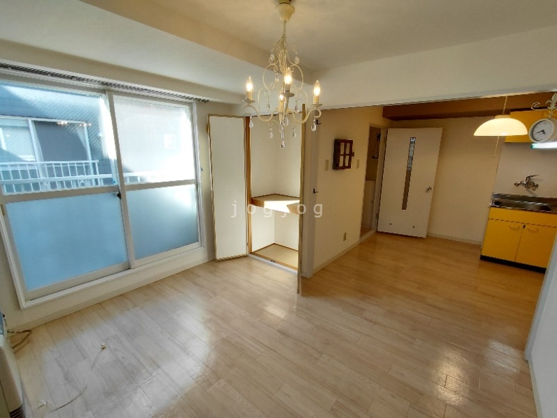 その他部屋・スペース　日当たりの良い明るいお部屋です。
