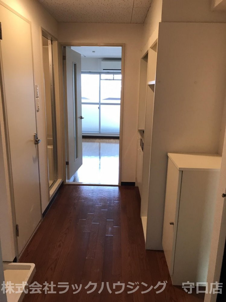 玄関　【お部屋さがしはラックハウジングにお問合せ下さいませ♪】