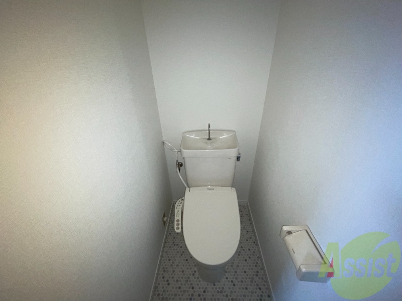 トイレ　温水洗浄便座付きのトイレは、使用しやすそうですね。