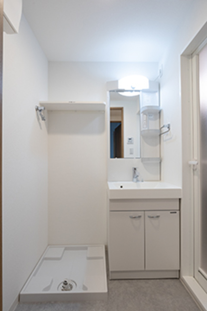 洗面設備　※写真は同タイプ住戸です。