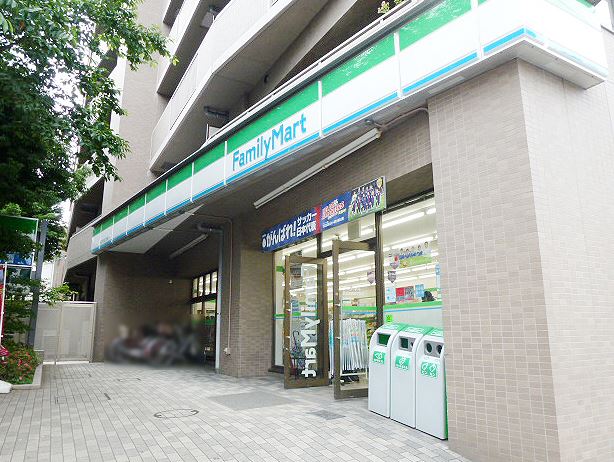 コンビニ　ファミリーマート西五反田四丁目店（コンビニ）まで360m
