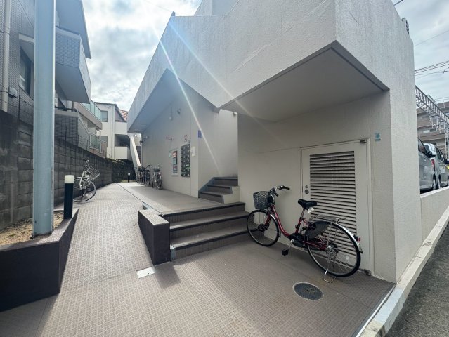 山陽電鉄本線 東須磨駅 徒歩1分 4階建 築38年の外観写真