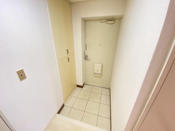 玄関　※別部屋の写真です