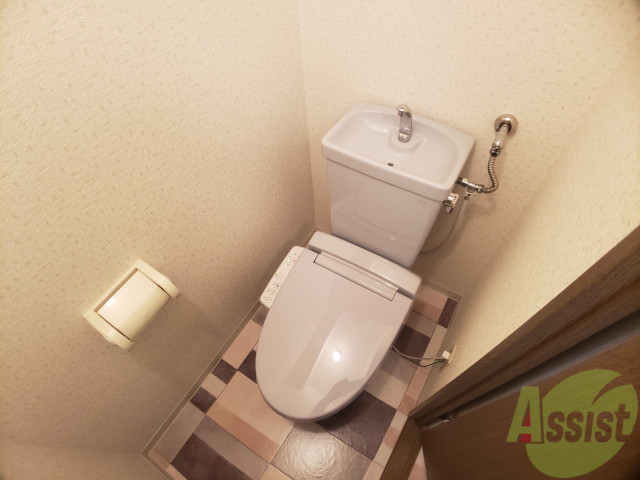 トイレ　トイレです。ウォシュレット付を探している方、おすすめです。