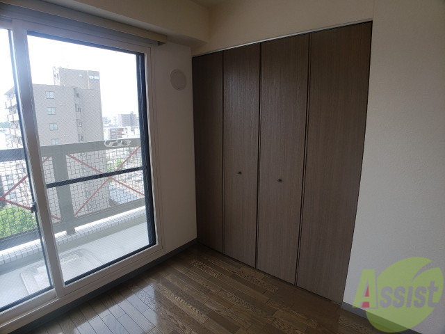 収納　寝室の収納です。部屋がすっきり片付きます。