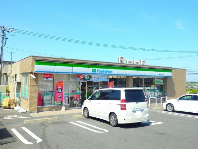 コンビニ　ファミリーマート桑名多度小山店（コンビニ）まで1000m