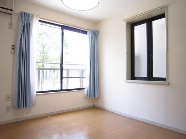 その他部屋・スペース　２面採光でお部屋が明るいです☆
