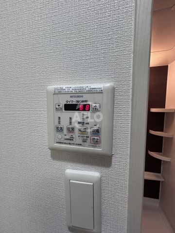 洗面設備　サムティ江坂JuReve　浴室乾燥