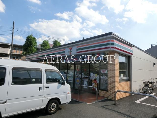 コンビニ　セブンイレブン足立神明1丁目店（コンビニ）まで321m