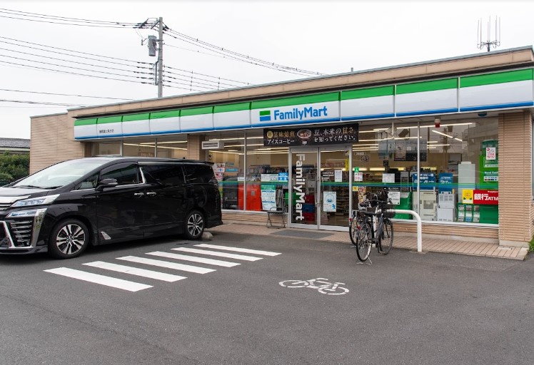 コンビニ　ファミリーマート 練馬富士見台店（コンビニ）まで969m