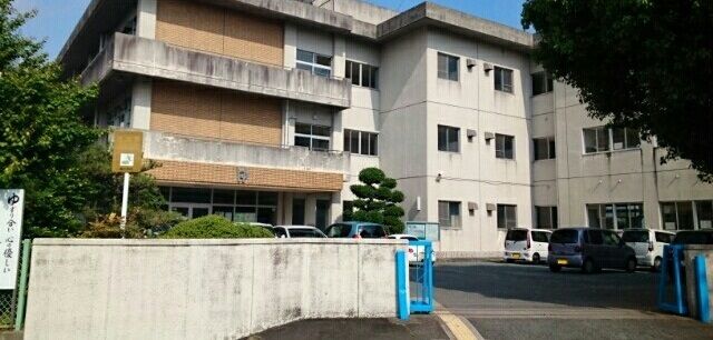 小学校　豊小学校（小学校）まで550m