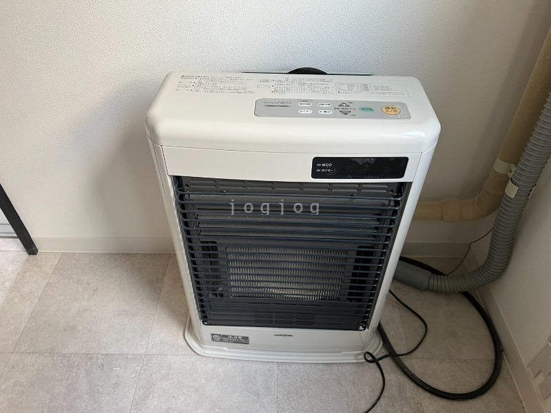 その他設備　冬はあったか石油ストーブです。