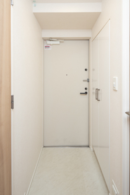 玄関　※写真は同タイプ住戸です。