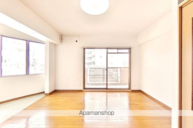 アーバンシンフォニー美門の居間写真