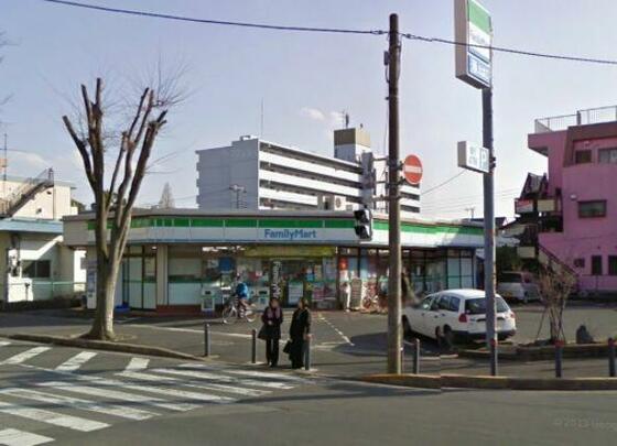 コンビニ　ファミリーマート新松戸六丁目店（コンビニ）まで408m
