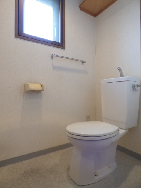 トイレ　トイレに窓