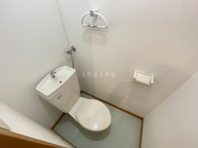 トイレ　当社サービスセンターで温水洗浄便座の設置承ります★