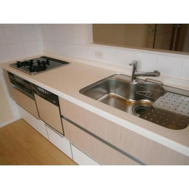 キッチン　写真は同タイプ住居です。
