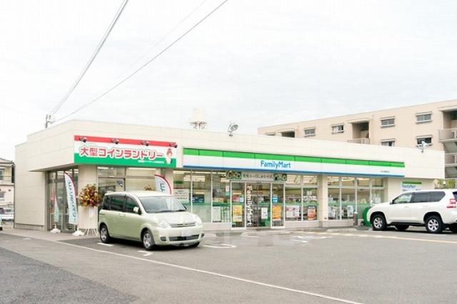 コンビニ　ファミリーマート　枚方招提北町（コンビニ）まで304m