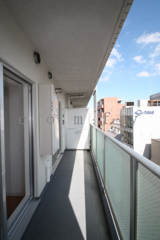 バルコニー　日当りの良いバルコニー
