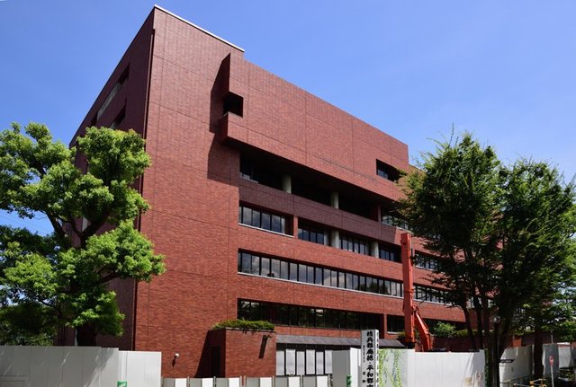 役所　日野市役所（役所）まで695m