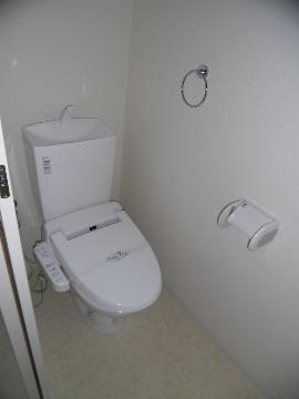 盛岡市 10階建 築14年のトイレ写真