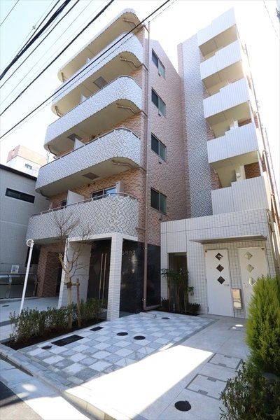 建物外観　エントランス