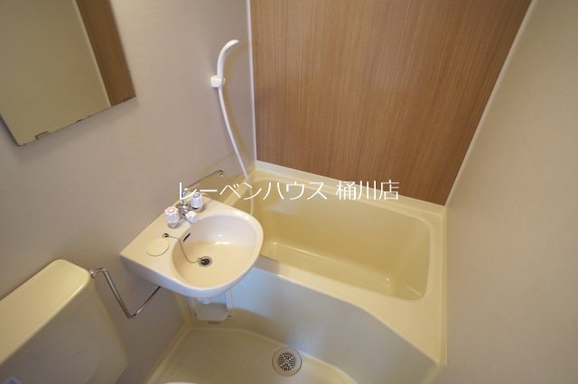 バス・シャワールーム　レーベンハウス桶川店へ　048-787-5511