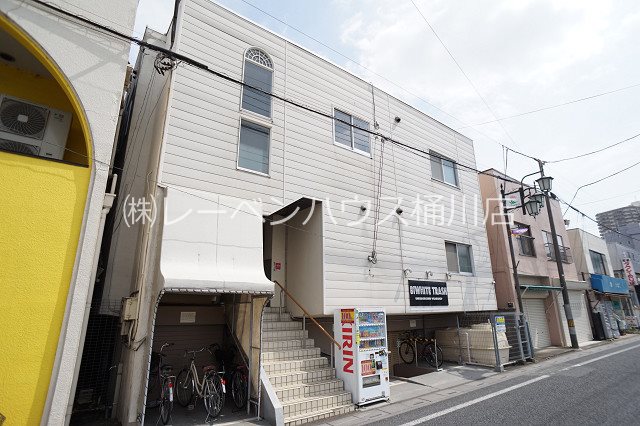 建物外観　レーベンハウス桶川店へ　048-787-5511